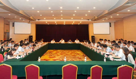 ��ί�������ٿ�2017���ϰ��깤���ܽ����